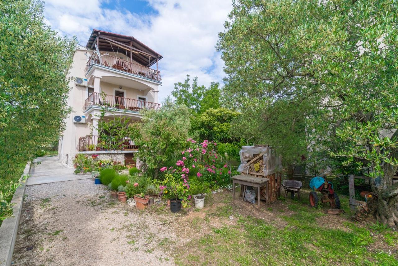 Apartments Bepina Biograd Na Moru Exterior foto