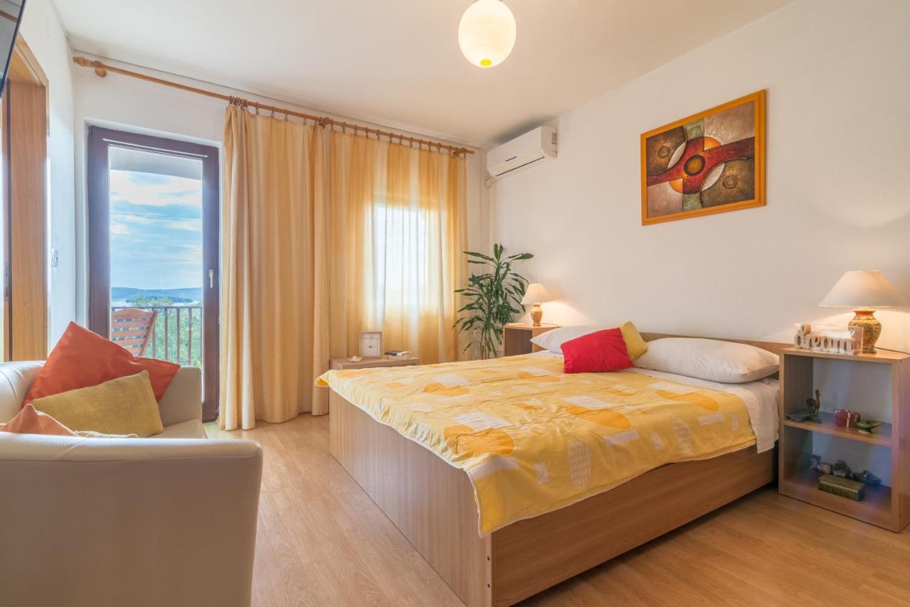 Apartments Bepina Biograd Na Moru Exterior foto